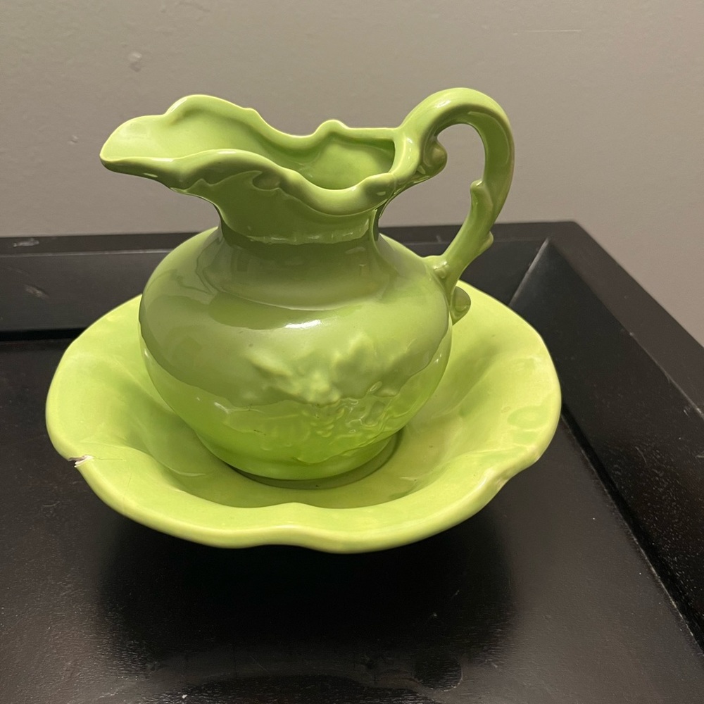 Vintage McCoy Like pitcher bowl and basin